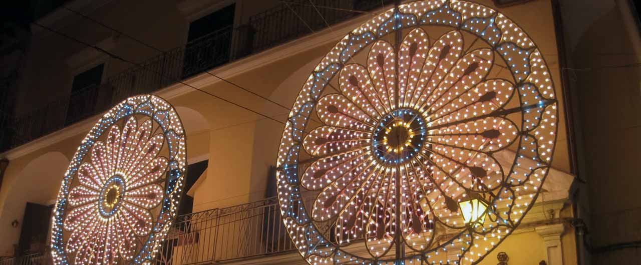 luminarie della festa di San Giovanni a Ischia